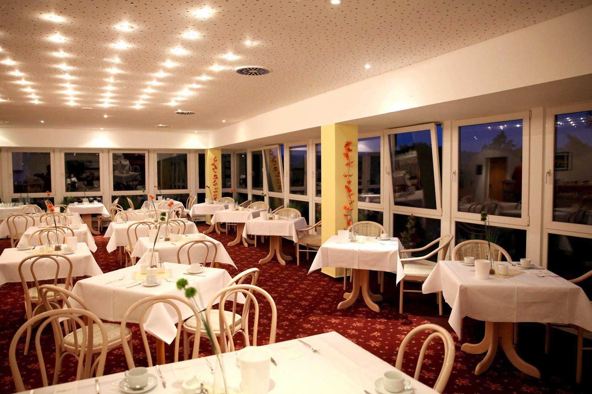 Sonnenhotel Feldberg Am See Mit Schwimmbad, Sauna Und Dampfbad Feldberger Seenlandschaft Exterior foto
